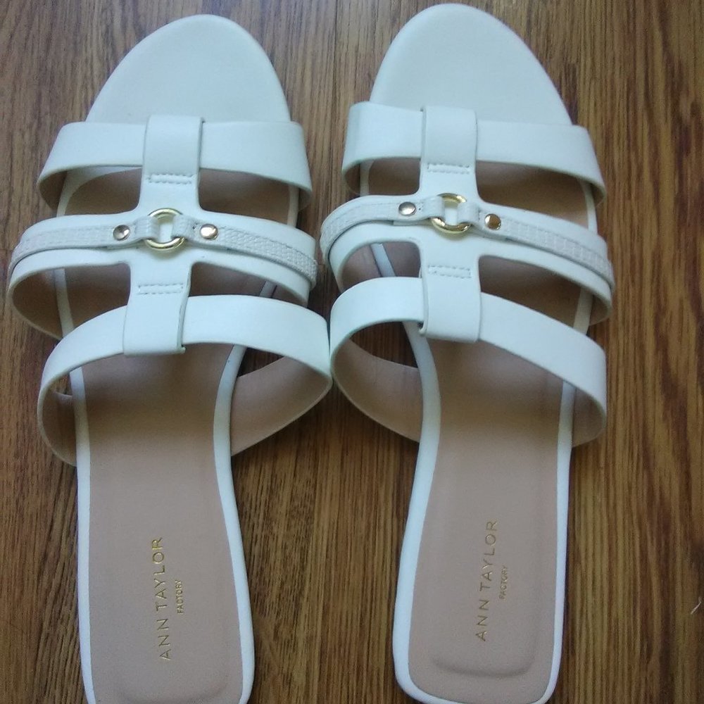 ANN TAYLOR Slide Sandals